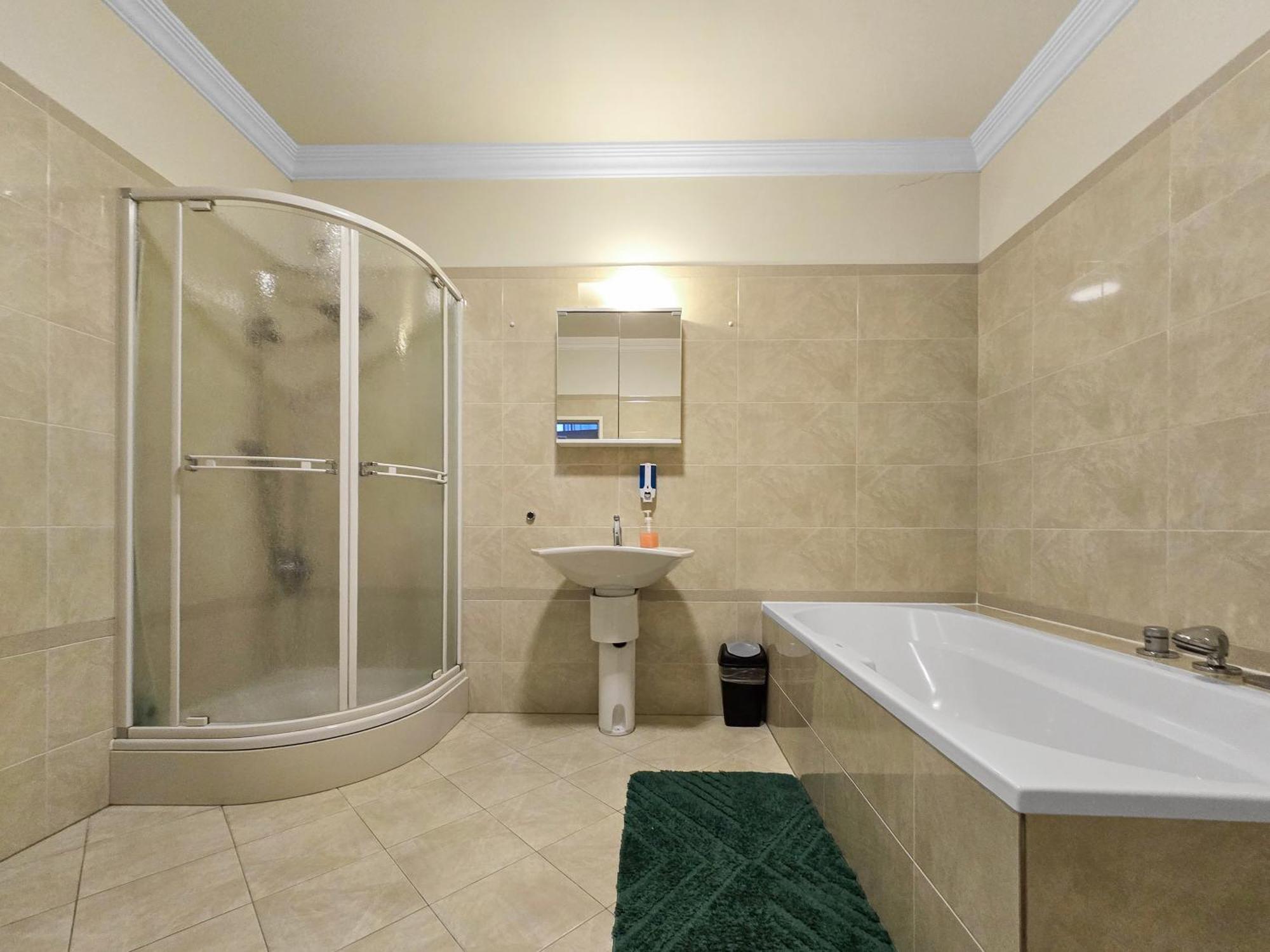 King-Size Comfort In Three Bedrooms Виена Екстериор снимка